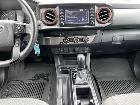 Used 2022 Toyota Tacoma SR w/ SR Convenience Package RWD image 19