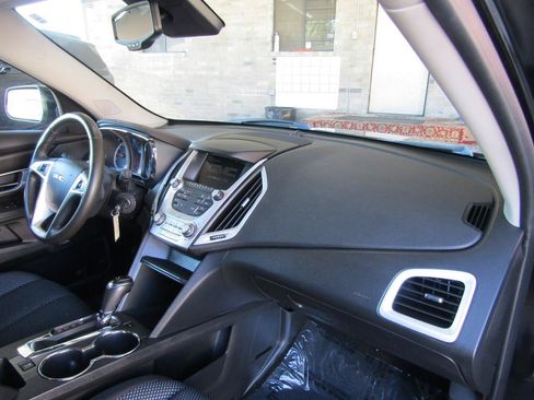 Used 2017 GMC Terrain SLE w/ Convenience Package FWD image 9