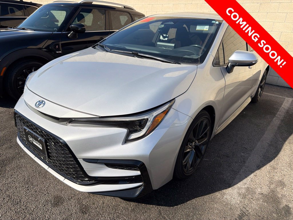 Used 2024 Toyota Corolla SE w/ SE Premium Package FWD image 3