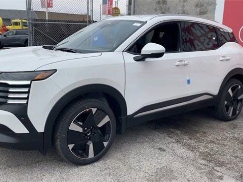 New 2025 Nissan Kicks SR w/ Illumination Package image 19