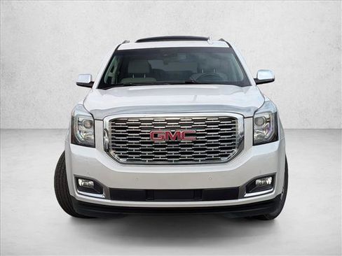 Used 2019 GMC Yukon XL Denali w/ Denali Ultimate Package image 2