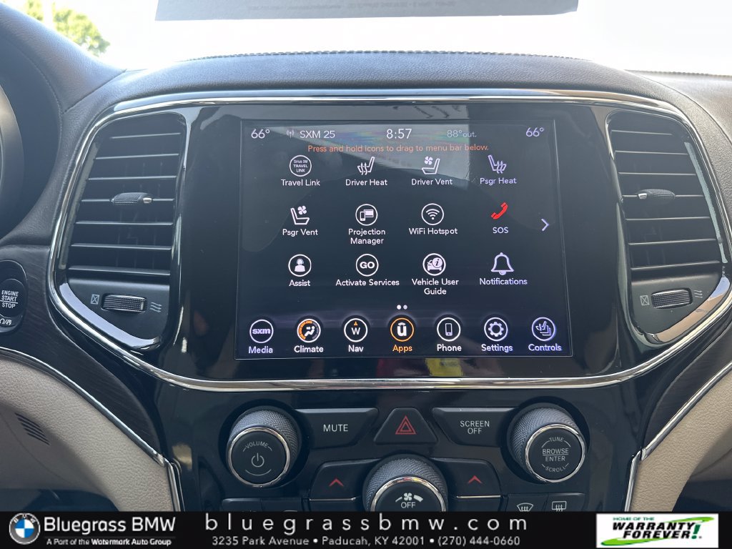 Used 2020 Jeep Grand Cherokee Overland AWD/4WD image 17