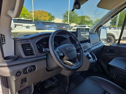 Used 2023 Ford E-Transit Medium Roof RWD image 2