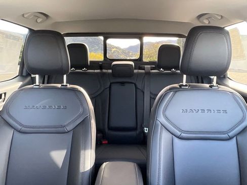 New 2025 Ford Maverick Lariat w/ Black Appearance Package image 38