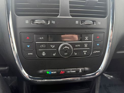 Certified 2020 Dodge Grand Caravan GT image 21