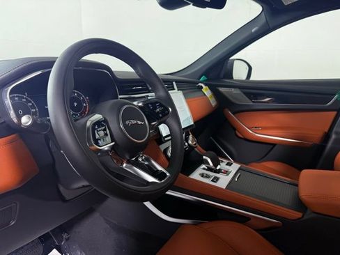 Used 2026 Jaguar F-PACE R-Dynamic S AWD/4WD image 14