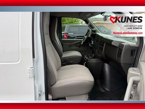 New 2026 GMC Savana 2500 w/ Driver Convenience Package RWD image 15