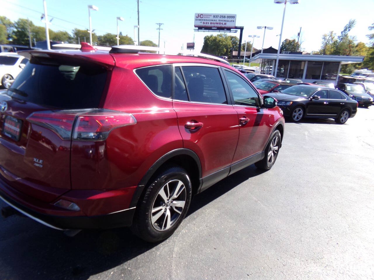 Used 2018 Toyota RAV4 XLE w/ Plus Extra Value Package AWD/4WD image 42