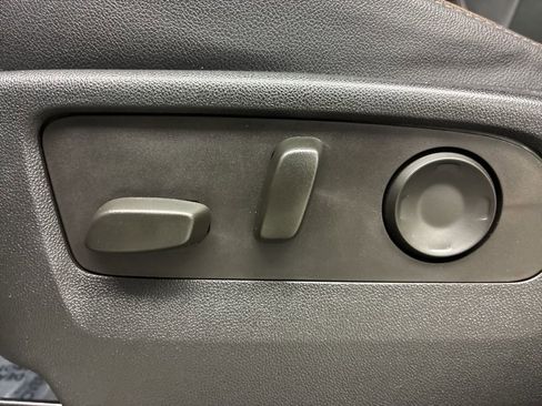 Used 2023 GMC Yukon AT4 image 22