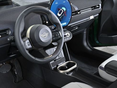 Certified 2025 MINI Cooper S image 13