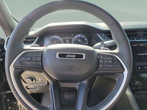 Certified 2023 Jeep Grand Cherokee Altitude AWD/4WD image 16