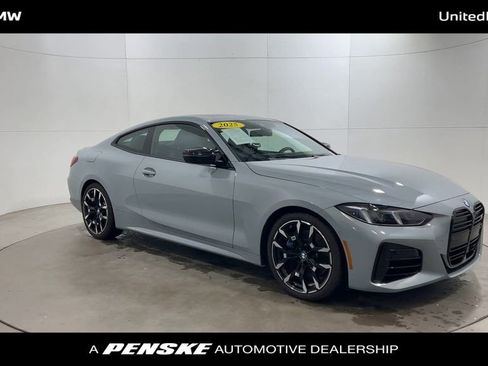 Used 2025 BMW M440i Coupe image 2