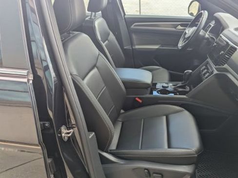 Used 2022 Volkswagen Atlas Cross Sport SEL R-Line image 20