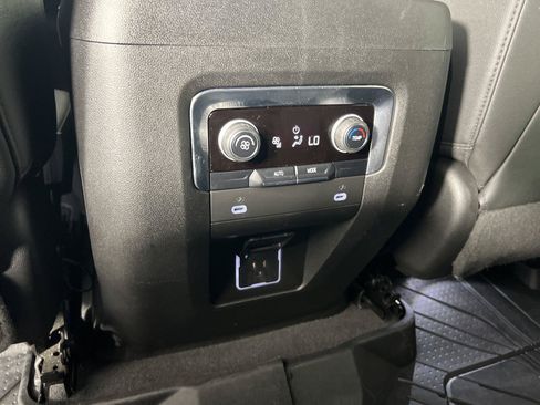 Used 2022 Chevrolet Tahoe RST RWD image 25