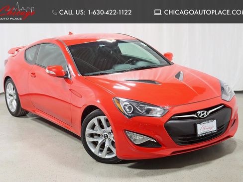 Used 2015 Hyundai Genesis 3.8 image 1