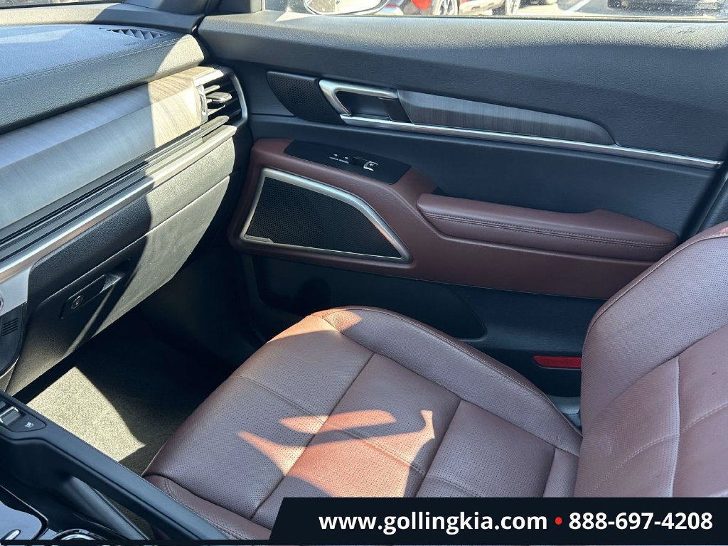 Certified 2024 Kia Telluride EX w/ EX Captain's Chair Package AWD/4WD image 33