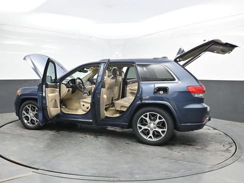 Used 2020 Jeep Grand Cherokee Overland AWD/4WD image 51