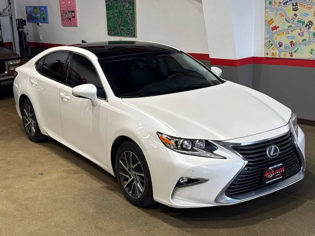 Used 2017 Lexus ES 350 w/ Navigation System Package FWD image 56
