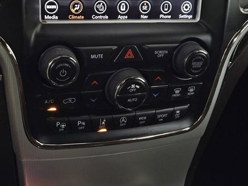 Used 2018 Jeep Grand Cherokee Summit w/ Platinum Series Group image 14