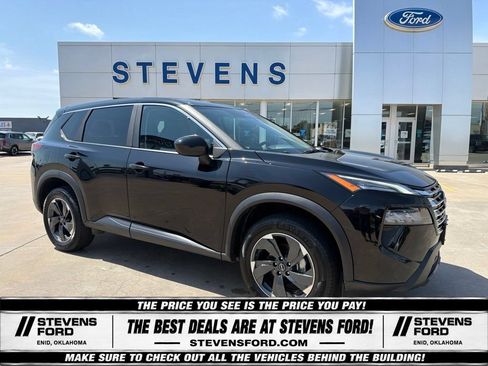 Used 2025 Nissan Rogue SV AWD/4WD image 1