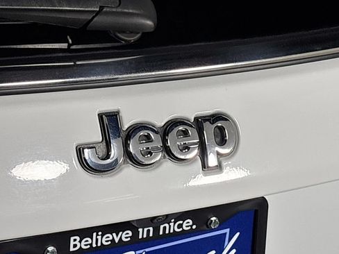 Used 2024 Jeep Compass Latitude AWD/4WD image 23