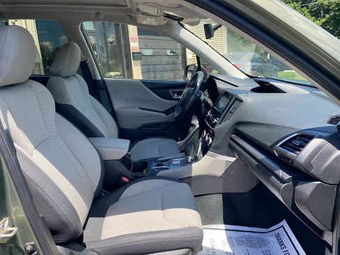 Used 2020 Subaru Forester Premium AWD/4WD image 31