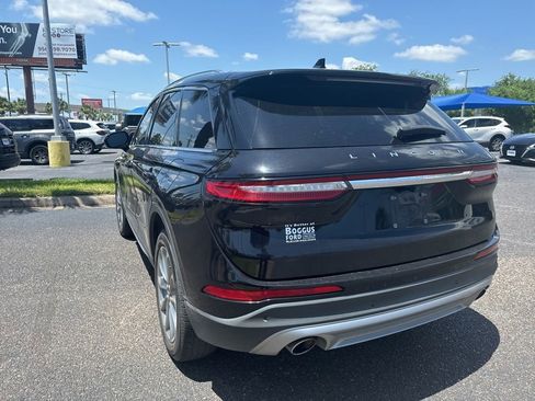 Used 2022 Lincoln Corsair FWD w/ Premium Package image 3