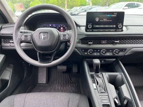 Used 2025 Honda Accord SE image 9