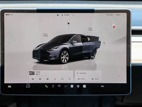 Used 2023 Tesla Model Y Long Range AWD/4WD image 14