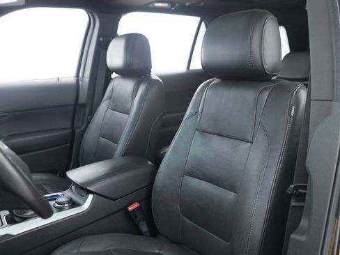 Used 2015 Ford Explorer Limited w/ Equipment Group 301A AWD/4WD image 24