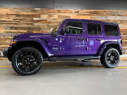 Used 2023 Jeep Wrangler Unlimited Sahara w/ Cold Weather Group AWD/4WD image 74