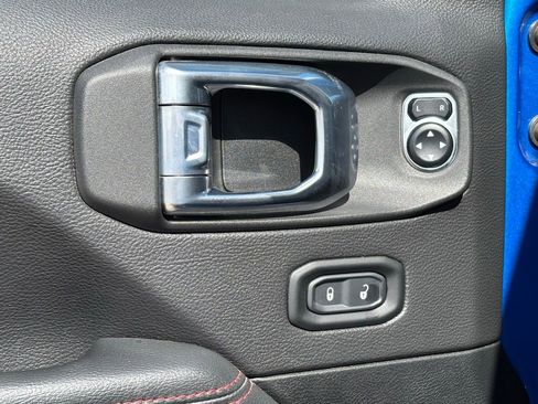 Used 2021 Jeep Gladiator Rubicon AWD/4WD image 26
