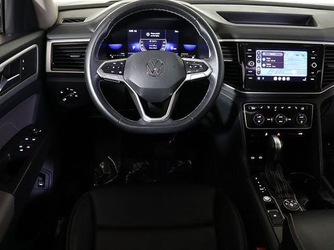 Used 2022 Volkswagen Atlas SE w/ Panoramic Sunroof Package AWD/4WD image 3
