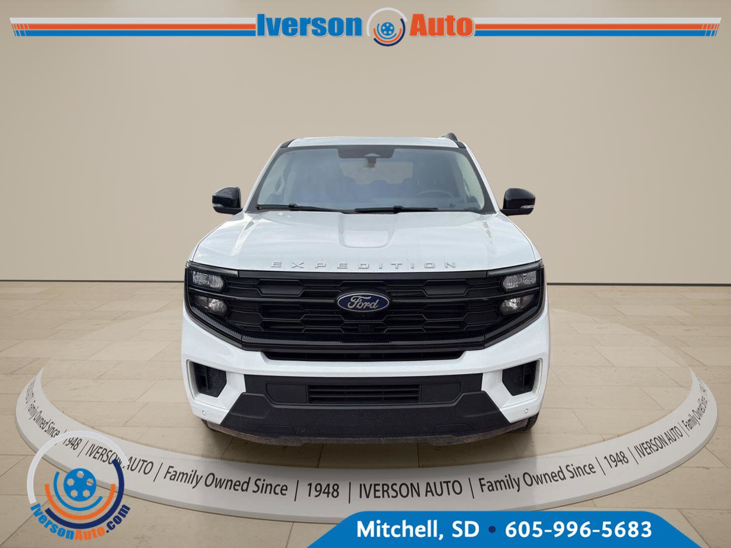 Used 2025 Ford Expedition Max Active AWD/4WD image 3