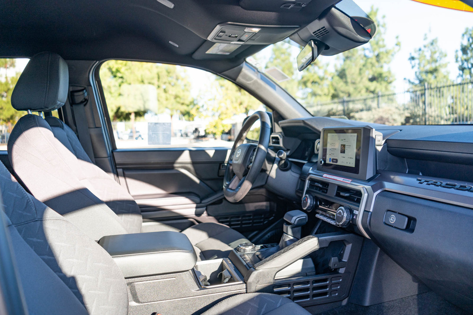 Certified 2025 Toyota Tacoma SR5 AWD/4WD image 20