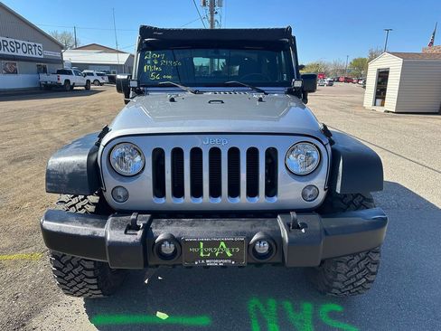 Used 2017 Jeep Wrangler Sport w/ Quick Order Package 24S AWD/4WD image 9