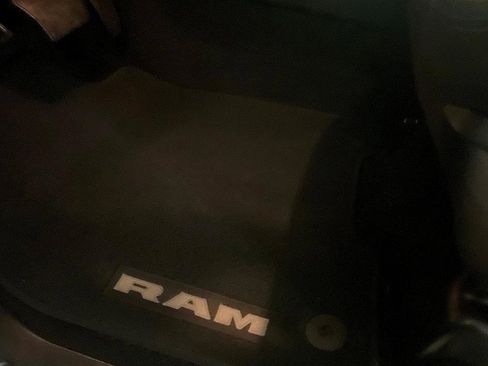 Used 2022 RAM 2500 Big Horn w/ Level C Equiment Group image 17