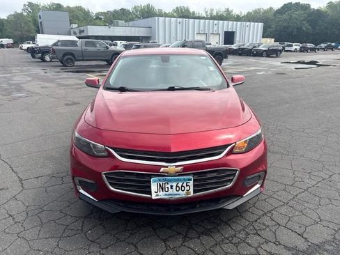 Used 2016 Chevrolet Malibu LT FWD image 2