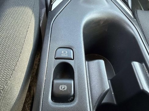 Used 2025 Toyota Corolla LE FWD image 33