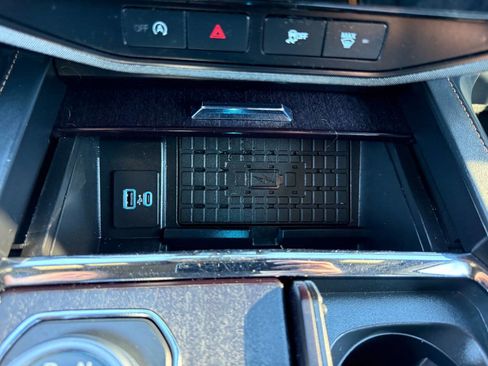 Used 2023 Ford Expedition Platinum image 52