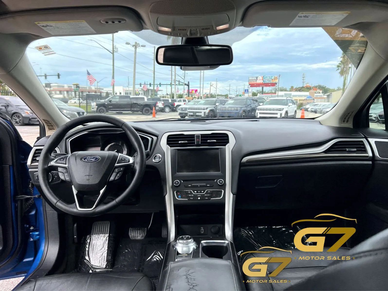 Used 2018 Ford Fusion SE w/ Fusion SE Technology Package FWD image 16