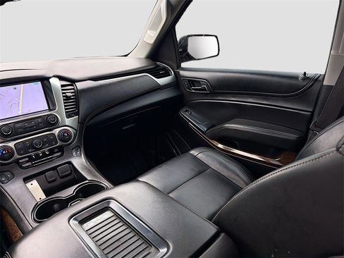 Used 2015 Chevrolet Suburban LT image 28