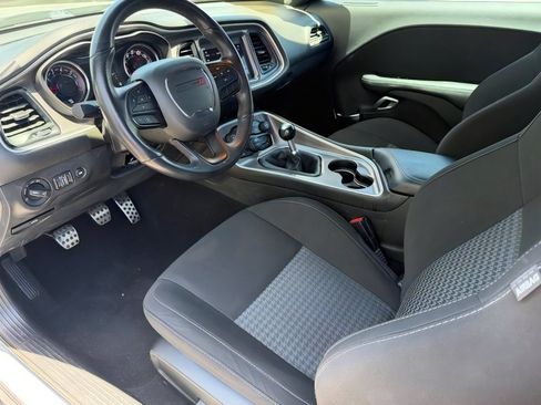 Used 2022 Dodge Challenger R/T RWD image 18