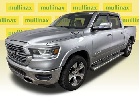 Used 2019 RAM 1500 Laramie AWD/4WD image 16