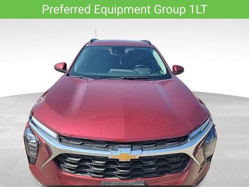 Used 2025 Chevrolet Trax LT w/ Driver Confidence Package FWD image 5