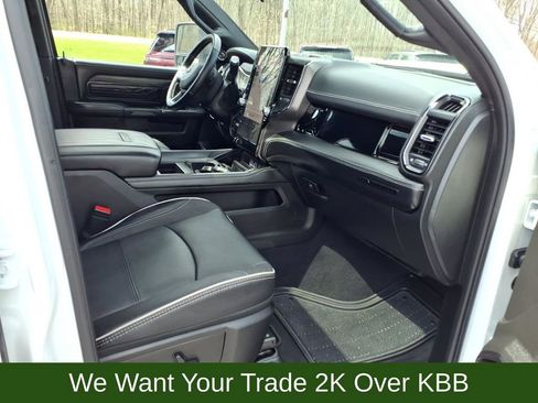 Used 2025 RAM 3500 Limited AWD/4WD image 21