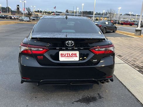 Certified 2024 Toyota Camry SE image 4