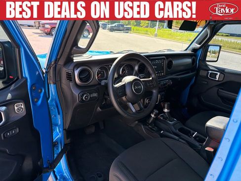 Used 2022 Jeep Wrangler Unlimited Sport AWD/4WD image 12
