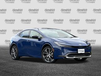 Used 2024 Toyota Prius XLE video 2