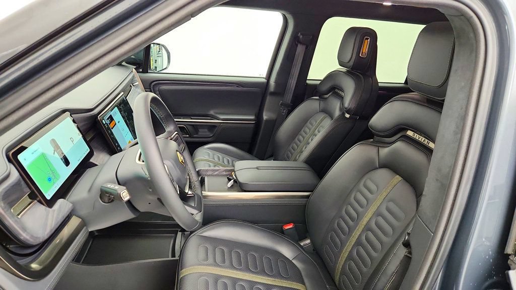 Used 2024 Rivian R1S Adventure Dual AWD/4WD image 21